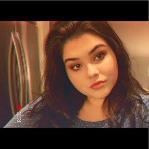 Meet your Posher, Isabelle